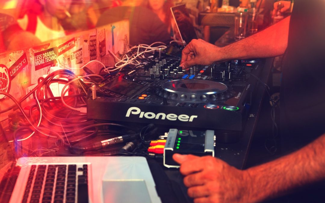 New Systems Improving Live Performances for DJs